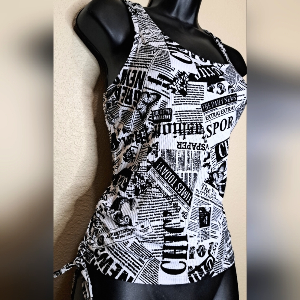Large- No Boundaries- Newspaper Style Black/White Tank Top w/ tie scrunch side
